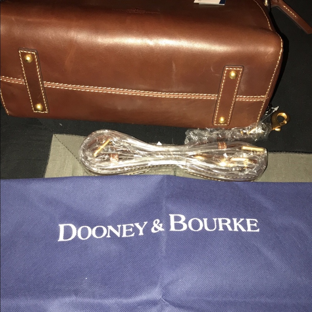 D&B Florentine Cameron Satchel - Picture 6 of 6